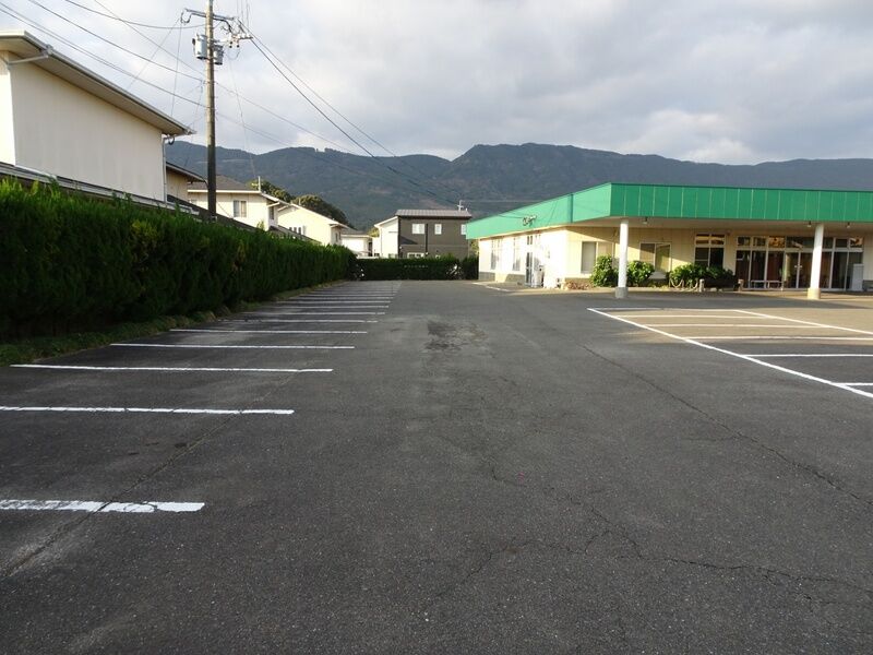 山代メモリードホール 駐車場１