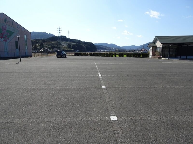 嬉野斎場まごころ 駐車場１