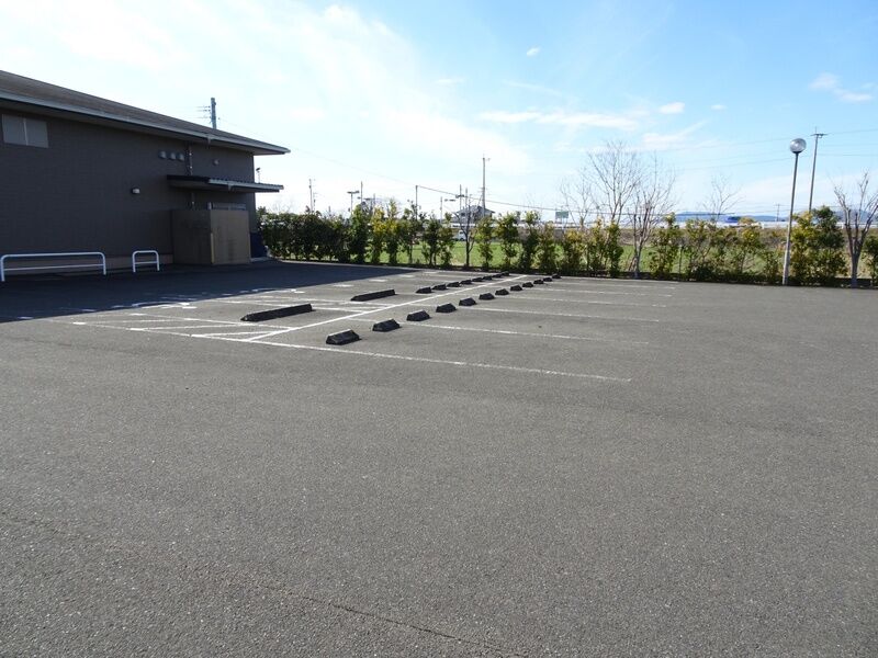 みやび　空港通り会館 駐車場１