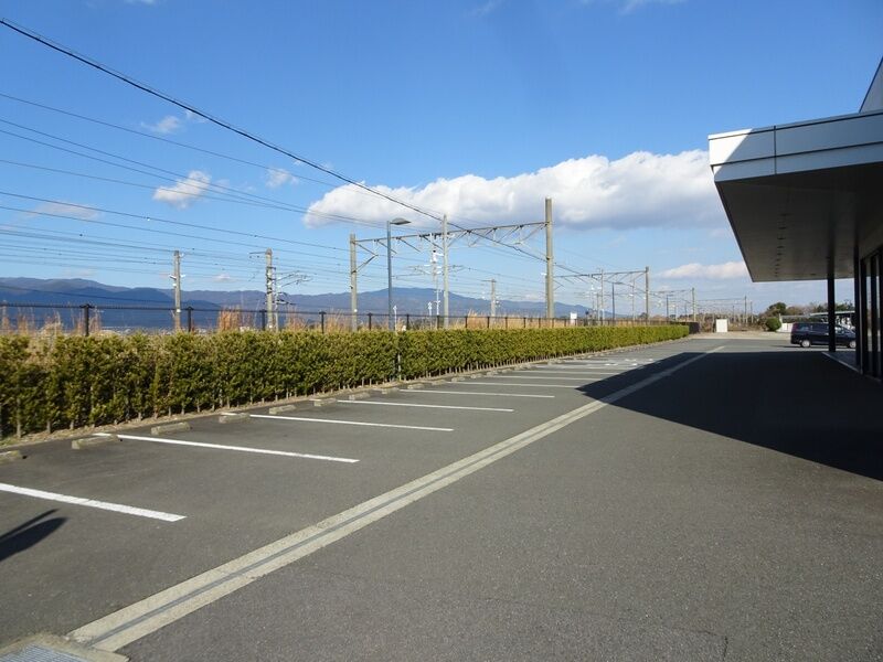 神埼メモリードホール 駐車場２