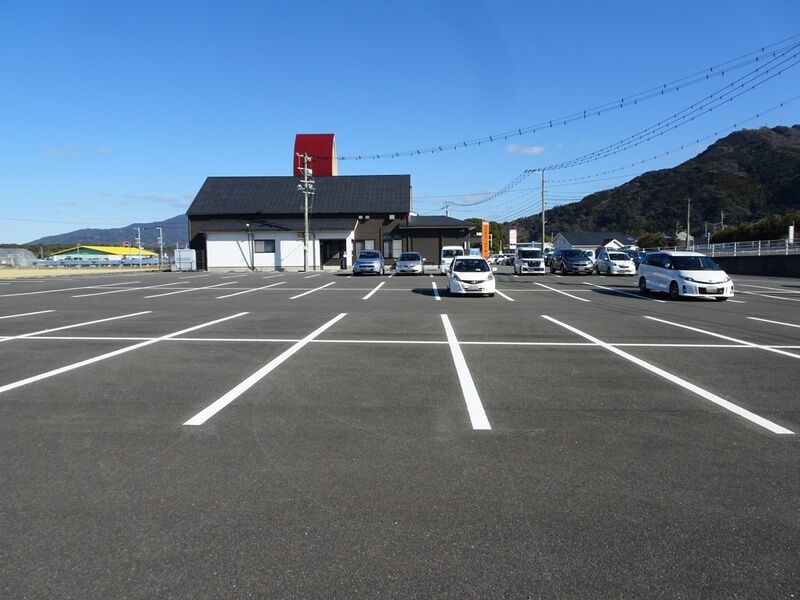 唐津公善社　パインフィールド・ホール 駐車場１