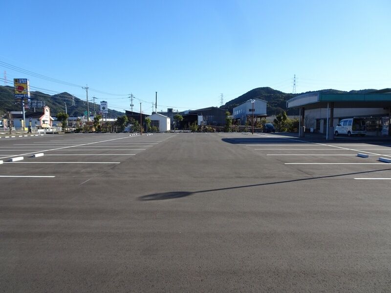 ひらの　山本会館 駐車場２
