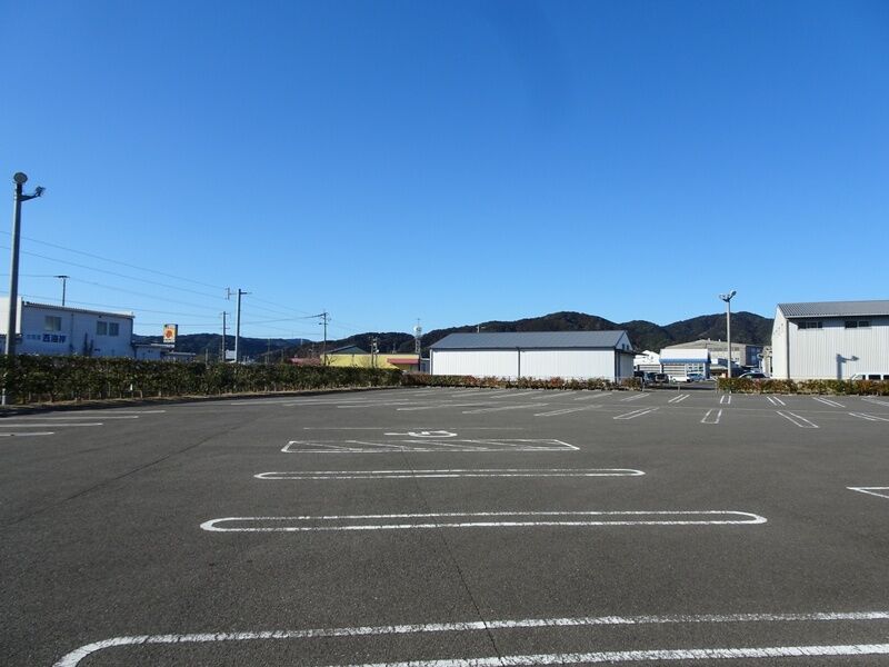 山本斎場 駐車場１