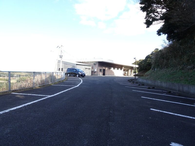 海の見える丘斎場 駐車場３