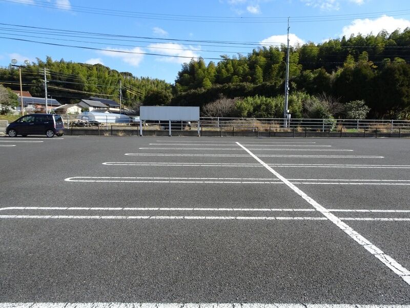 ちよだ儀礼ホール鎮西 駐車場１
