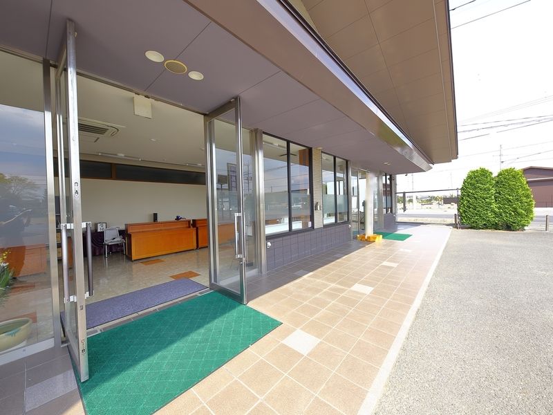 セレモニーホール馬車屋 入り口