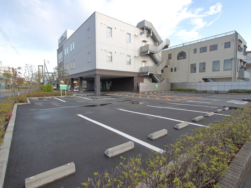 春日部駅前葬斎センター 駐車場
