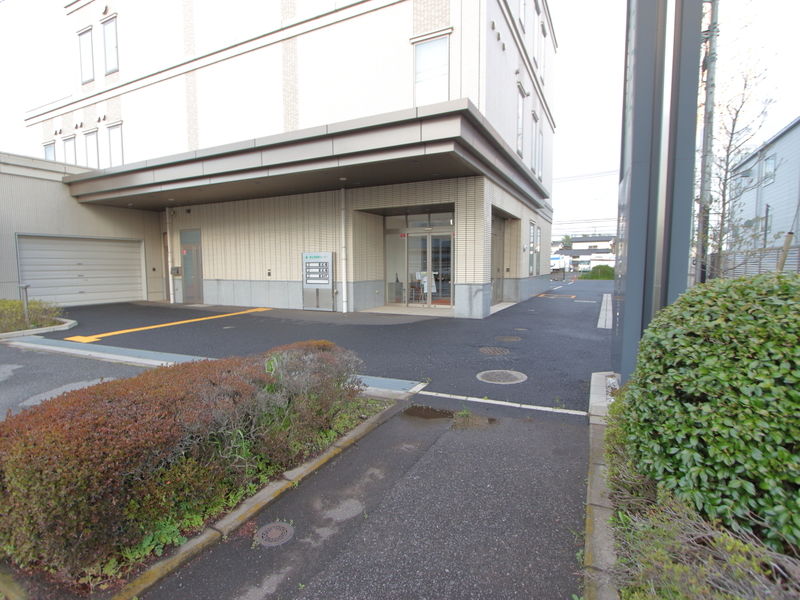 春日部葬斎センター 入口 (2)