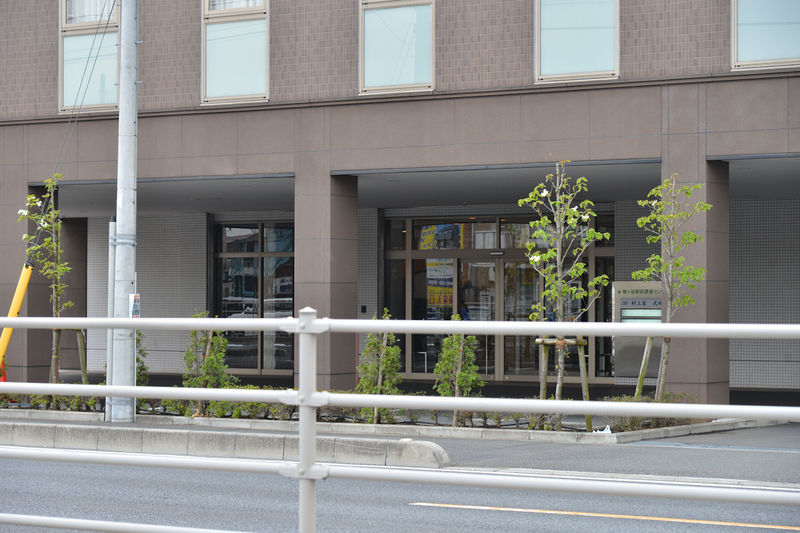 鳩ヶ谷駅前葬斎センター 入口1