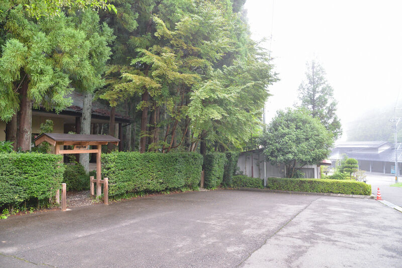 ゆかり苑 駐車場
