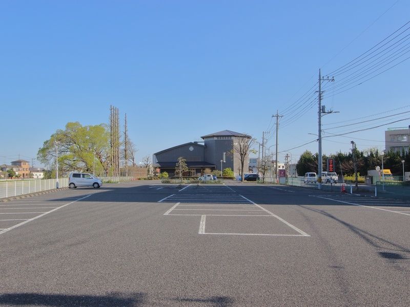 レクイエム聖殿春日部 駐車場 (2)