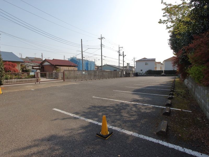 白岡葬祭会館ニルバーナ 駐車場 (2)