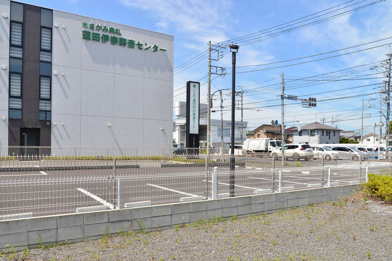 さがみ典礼　蓮田伊奈葬斎センター 駐車場1