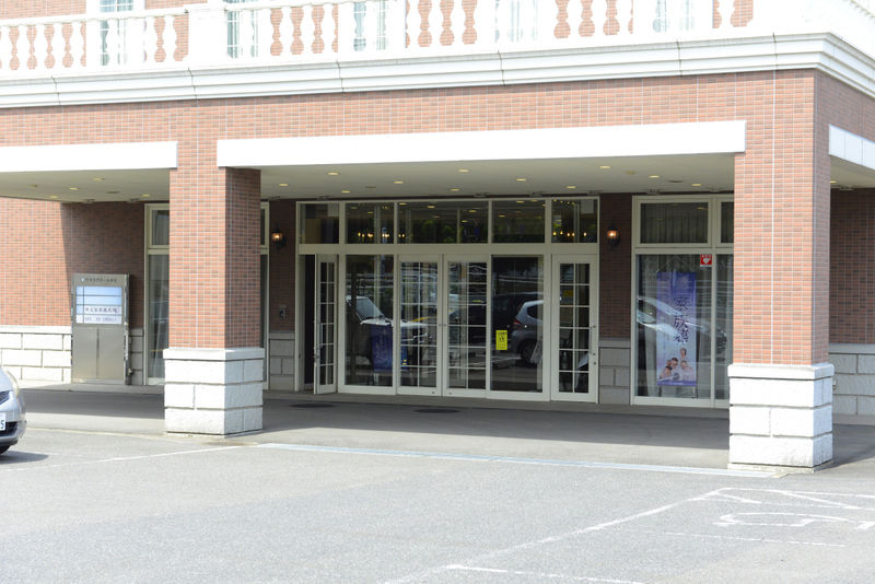 さがみ典礼 やすらぎホール本庄 入り口