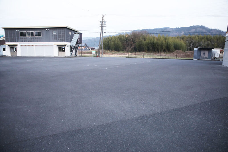 ロイヤルホール伊賀 駐車場