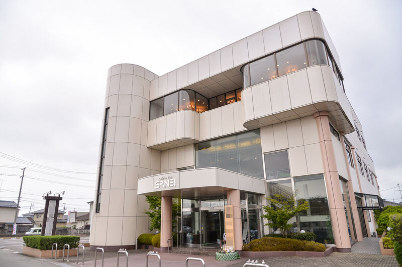 リリーブホールさんえい