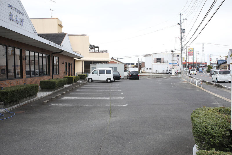 メモリアルホールれんげ 駐車場
