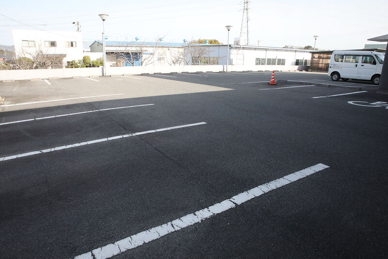 シティホール名張 駐車場