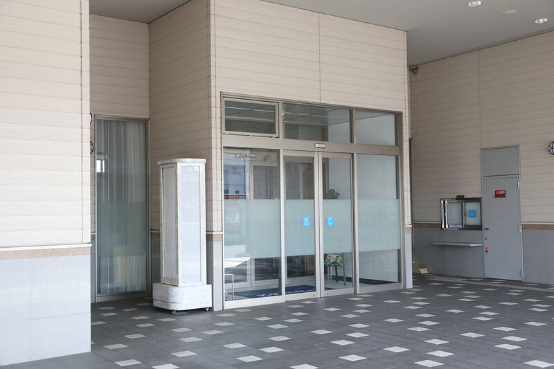 名張川ホール 玄関