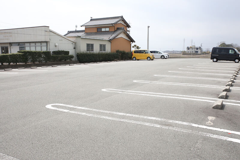 きれい福祉会館 鈴鹿南 駐車場