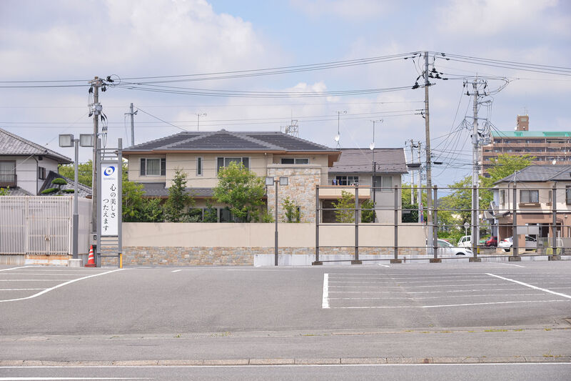 せきのホール 駐車場
