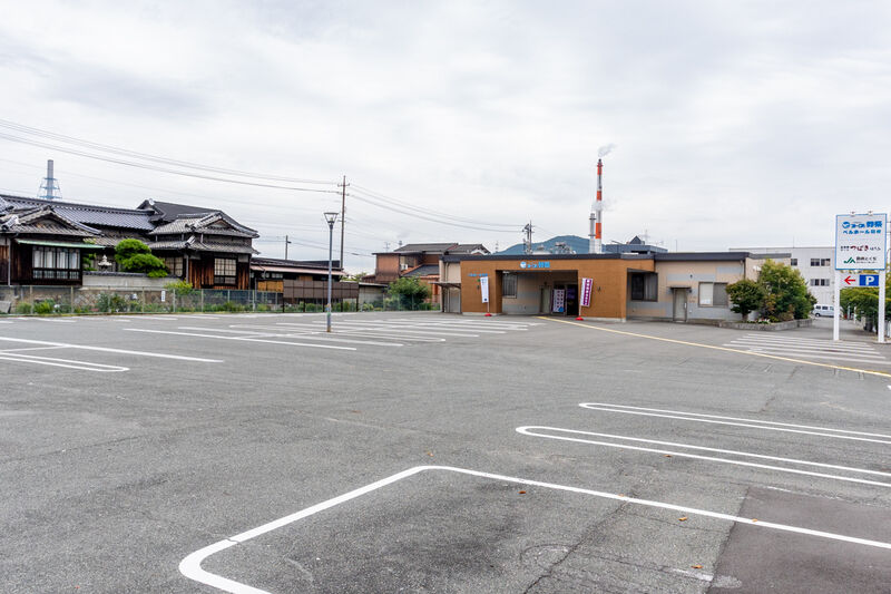 ベルホール防府 駐車場