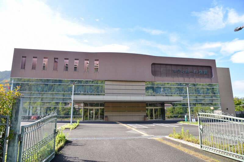 シティホール都留 入り口