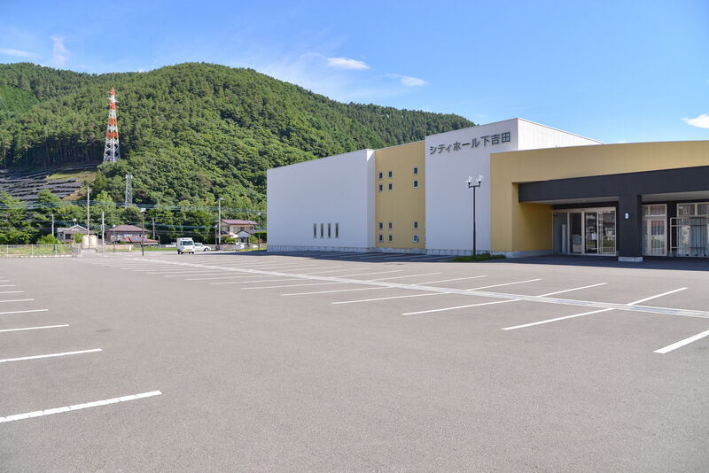 シティホール下吉田 駐車場