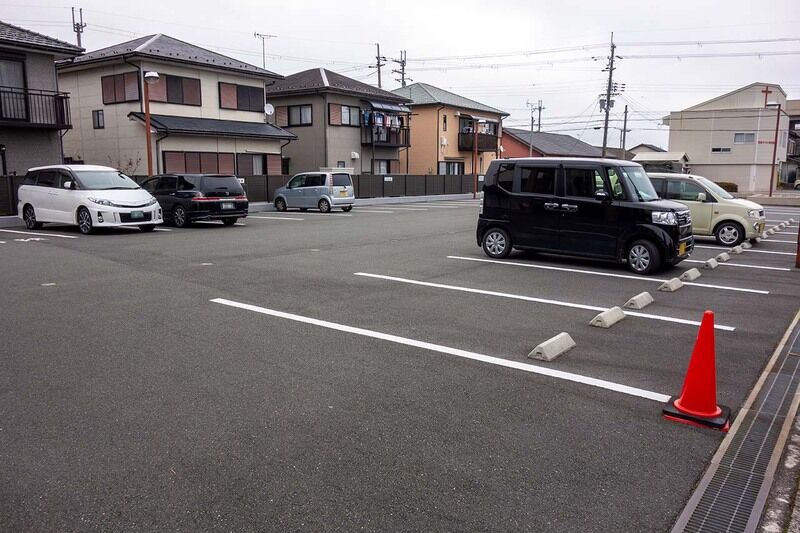 新旭シティホール 駐車場1