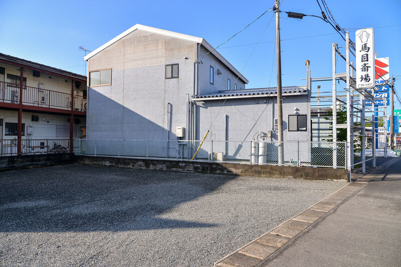 馬目斎場 駐車場