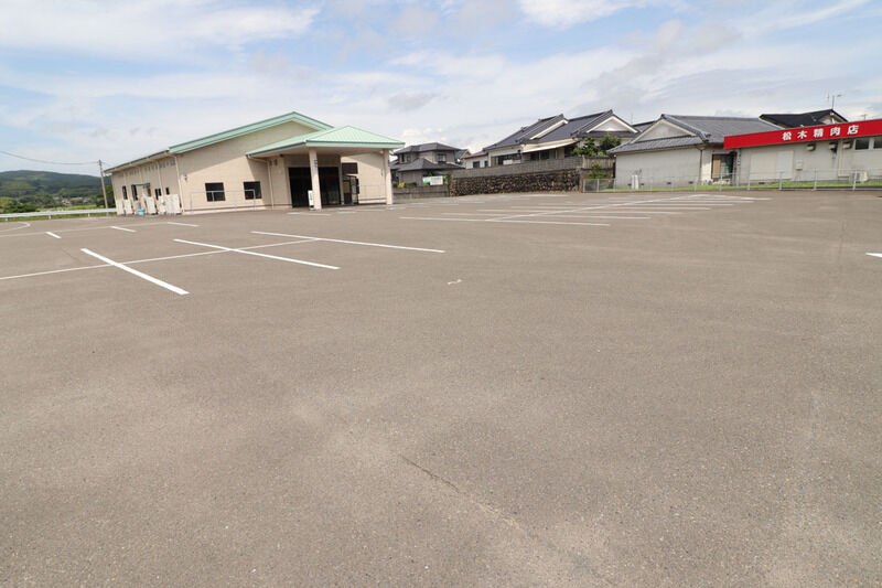 ルミエールみかさ 駐車場