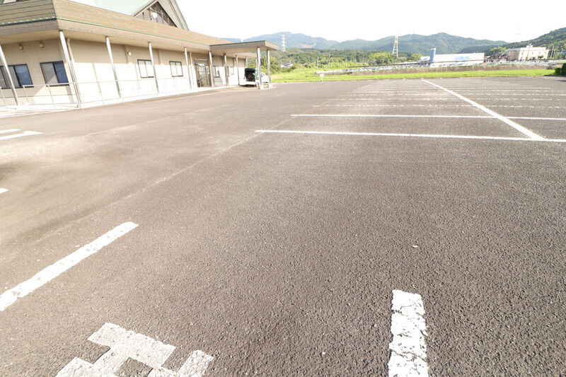 隈之城斎場 駐車場