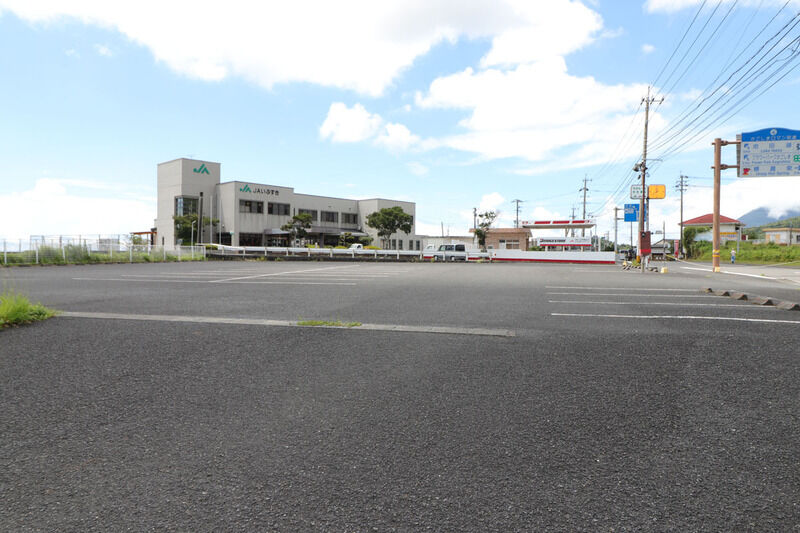 山川斎場 駐車場-2
