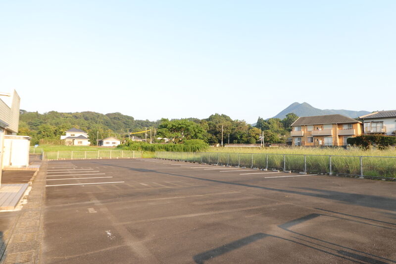 合掌殿弥生会館 駐車場2