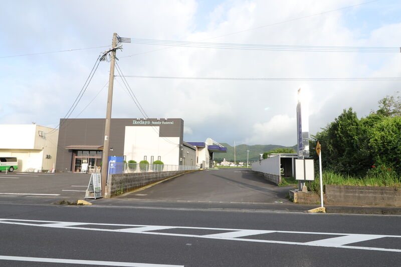 ルミエール かのや北央斎場 入口1