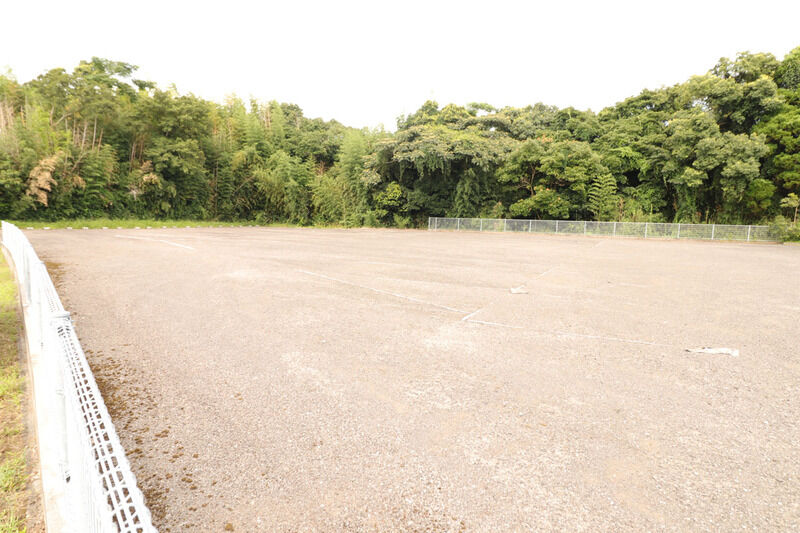えにし会館 駐車場