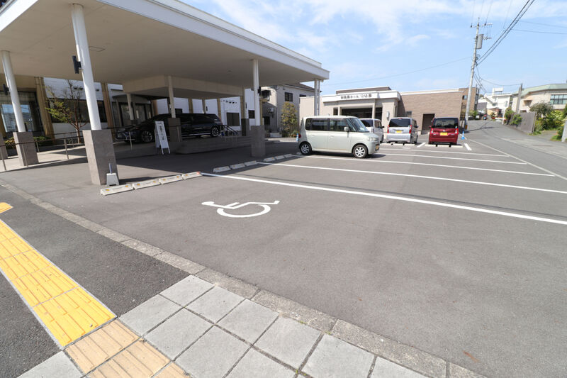 伊集院斎場 駐車場1