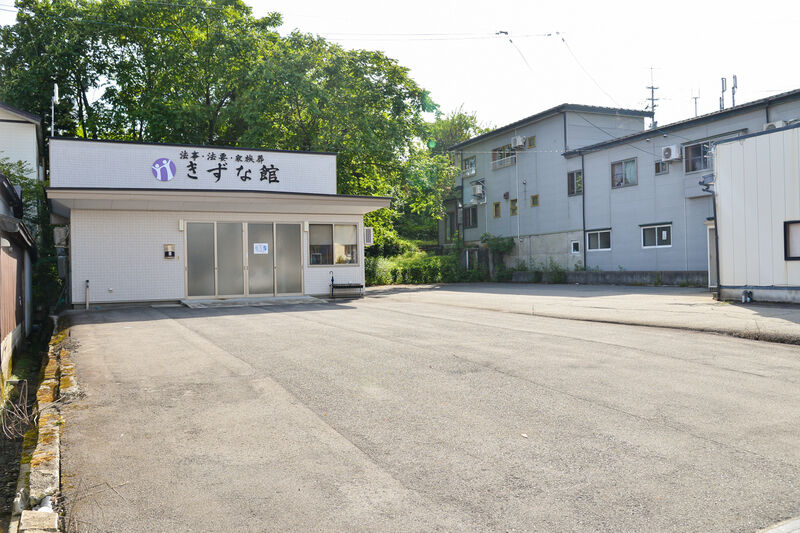 きずな館 駐車場