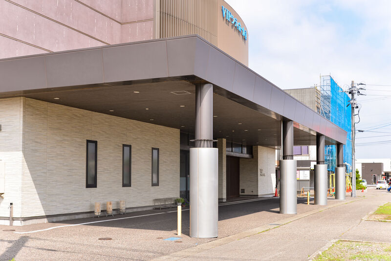 VIPシティホール燕 外観２