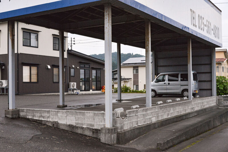 やすらぎホール能生 駐車場