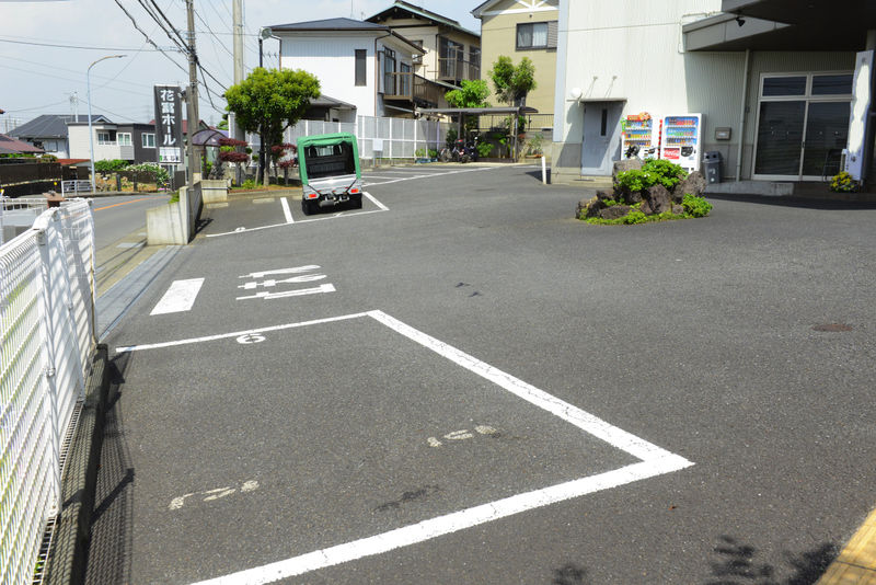 花富ホール 駐車場