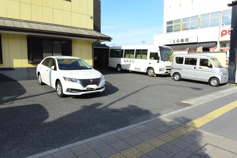 伍和斎場 駐車場