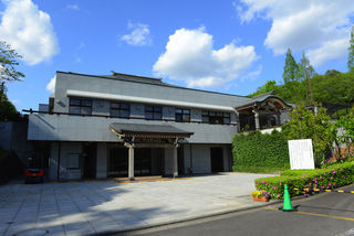 緑山霊園　瑞谿殿