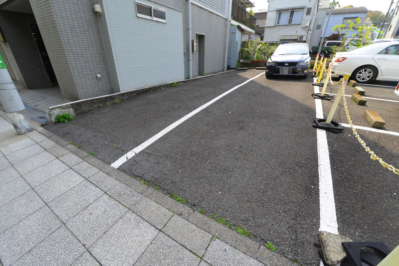 清心館 駐車場