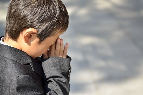 葬式での子供の喪服・礼服マナーについて解説