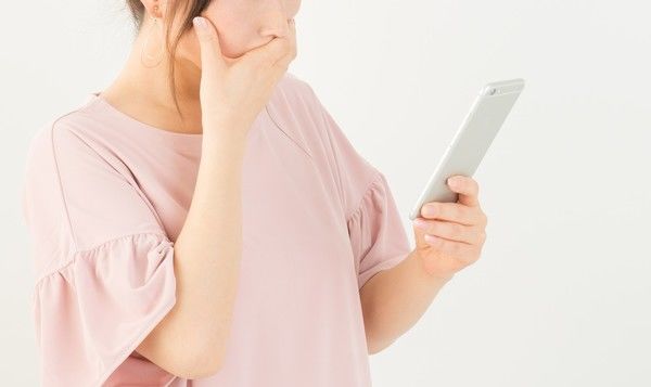 訃報をメールで伝える時の文例やマナーとは？知人宛てや社内メールの例も紹介
