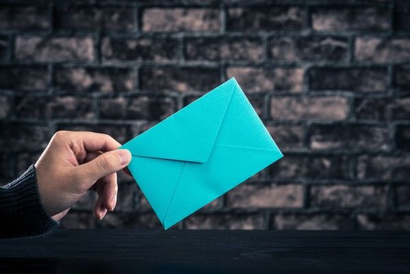 葬儀の案内状の書き方は？マナーや例文を解説