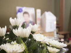 遺影写真の用意の仕方とは？遺影素材の選び方や写真サイズなども紹介します