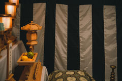 鯨幕の読み方と意味とは？葬儀や慶事で使えるのかを解説