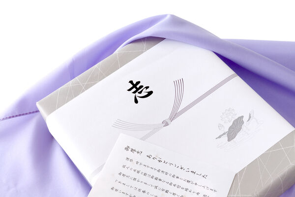 会葬御礼とは？その意味やお礼状の文例も紹介